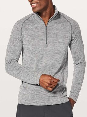 Lululemon Men's Metal Vent Tech 1/2 Zip